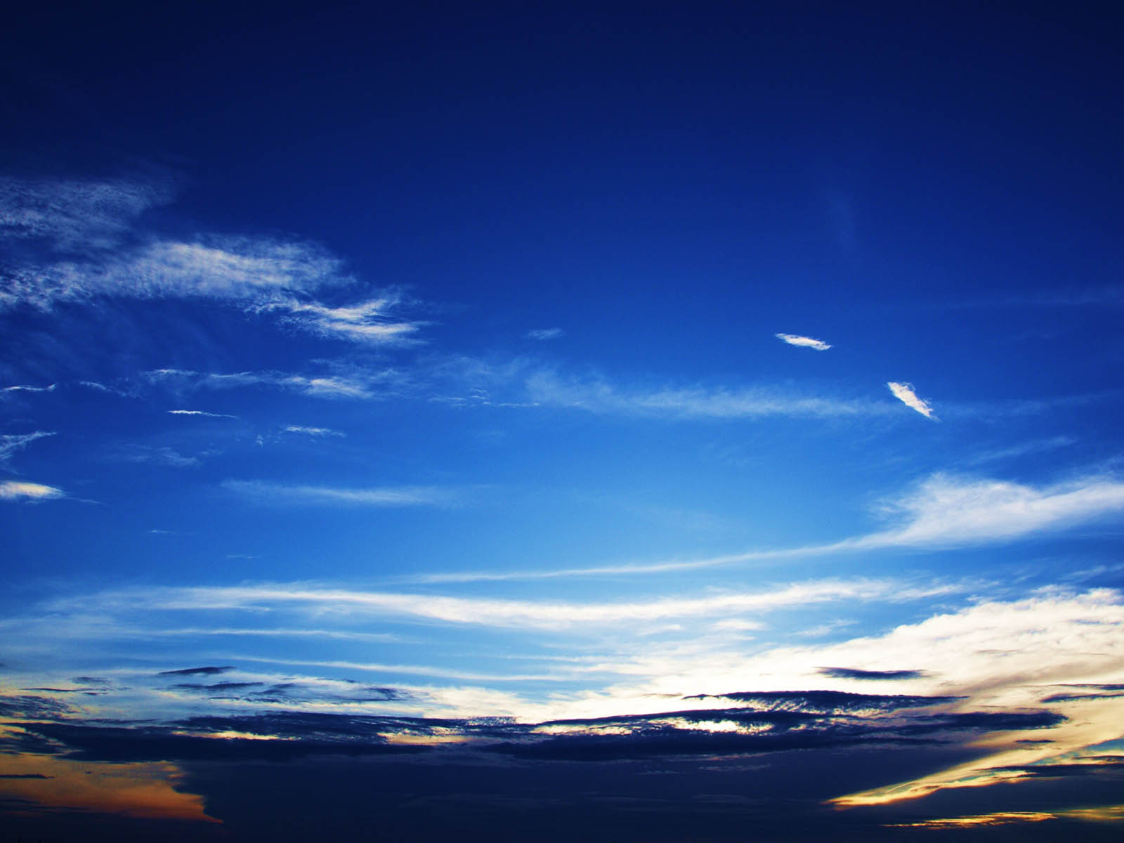 Love Wallpaper: Foto-Foto Langit yang Indah di Siang Hari