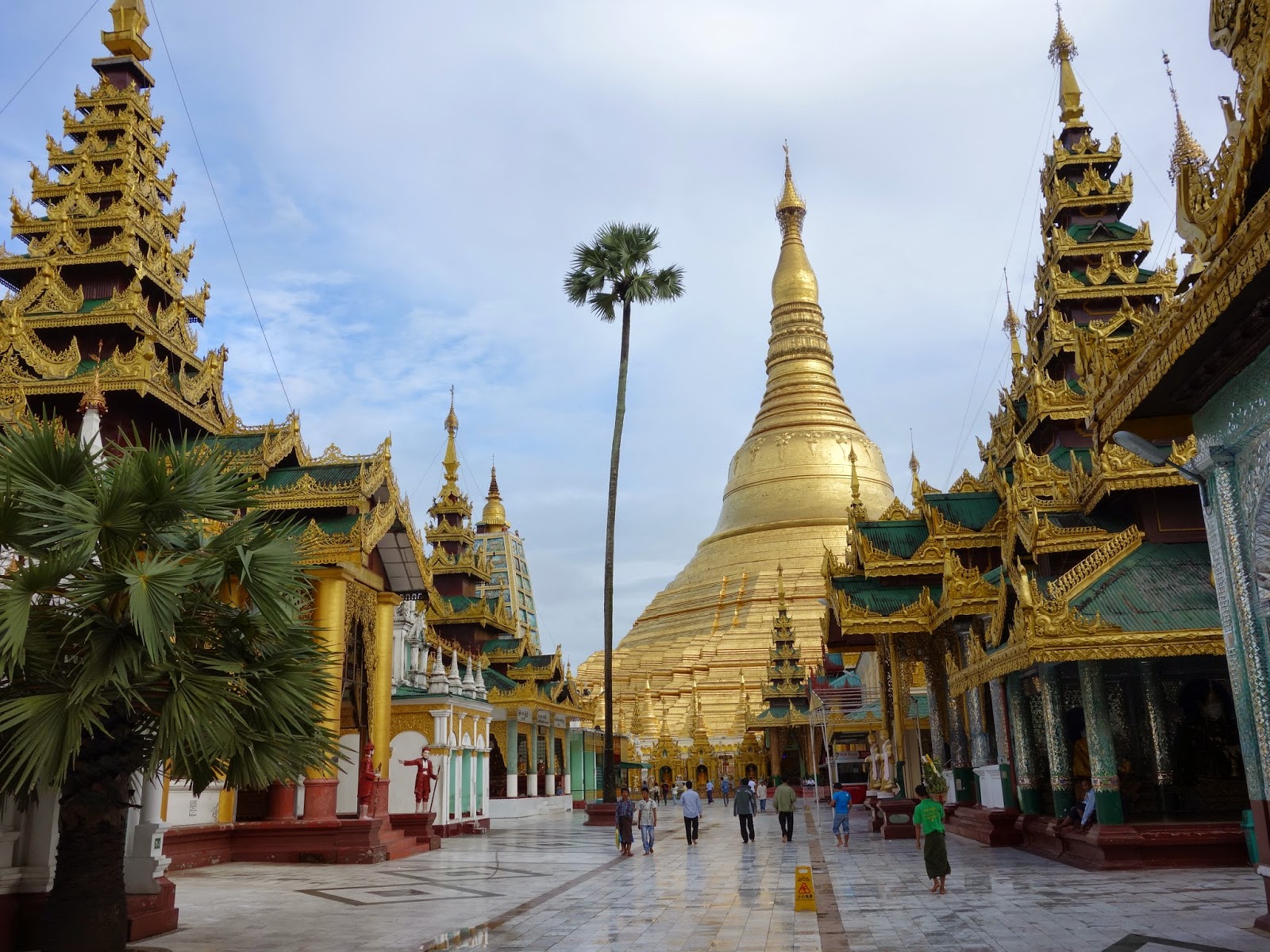 http://bigm517.blogspot.com/2014/08/9-9-wonders-of-shwedagon-pagoda.html