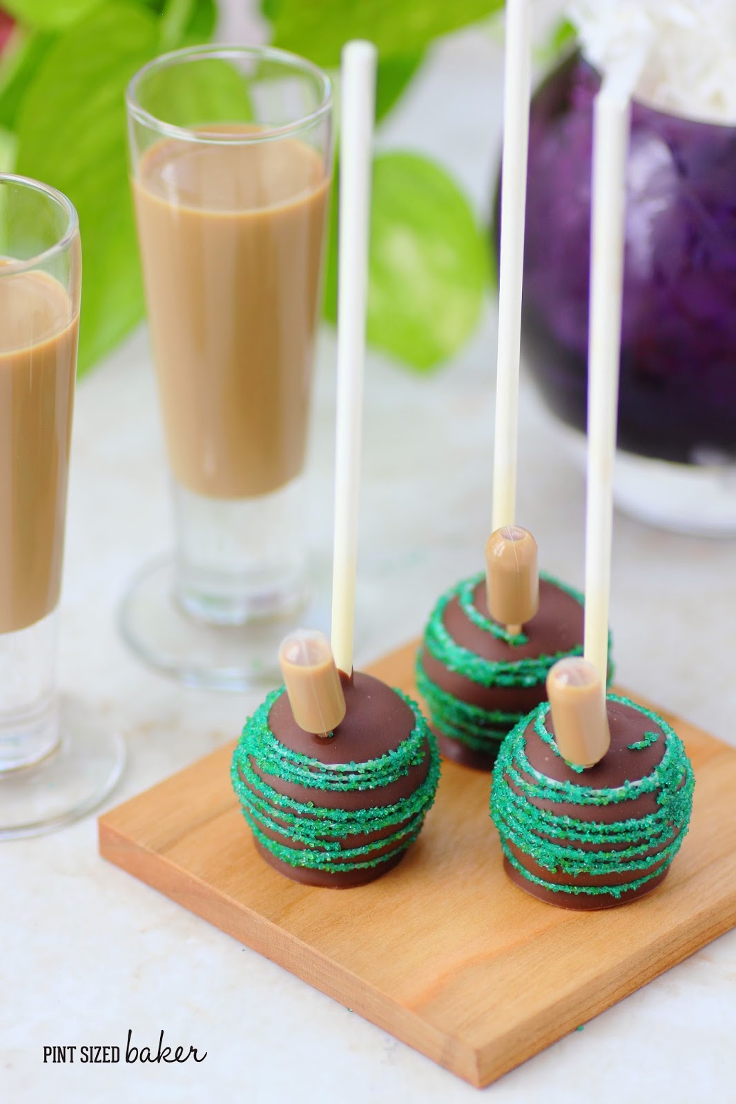 Saint Patricks Day Cake Pops 4