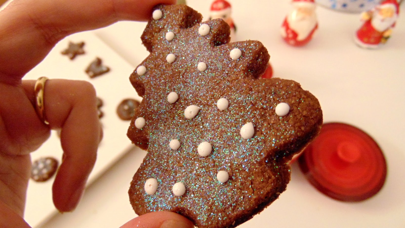 Biscoitos de Natal! Biscoitinhos deliciosos de chocolate, canela e noz  moscada. – Blog da Confeiteira