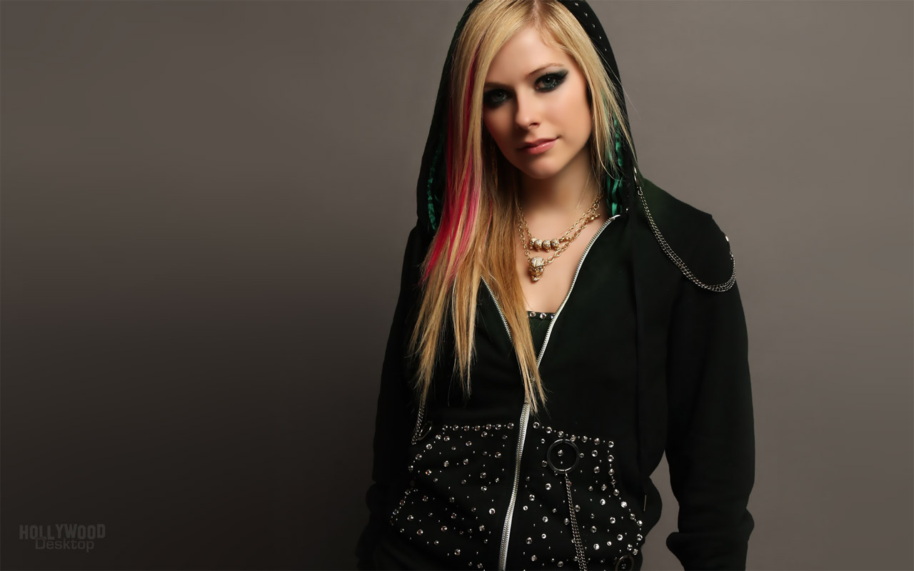 http://2.bp.blogspot.com/-1PHqaJiMFGQ/TY9u1MO9wvI/AAAAAAAAAgk/wy3D4E7193Y/s1600/avril+lavigne.jpg