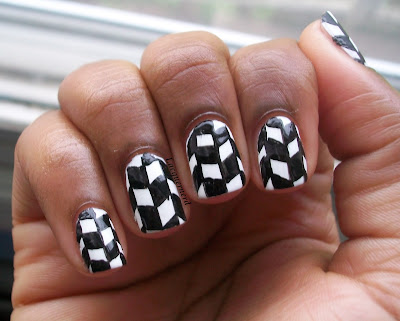 31DC2013 Day 7: Black and White Nails