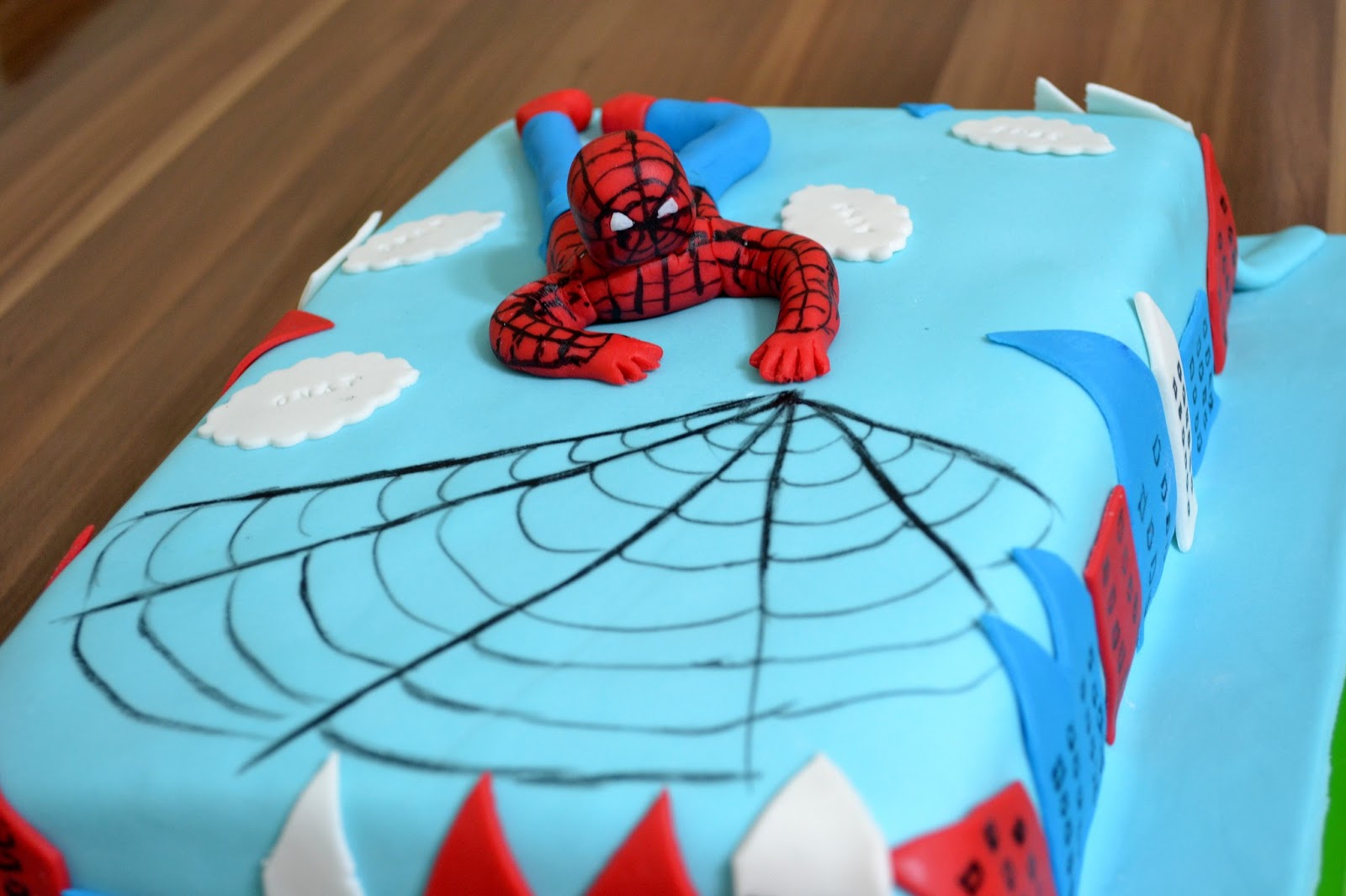 Keyfi Seker Spiderman Pasta