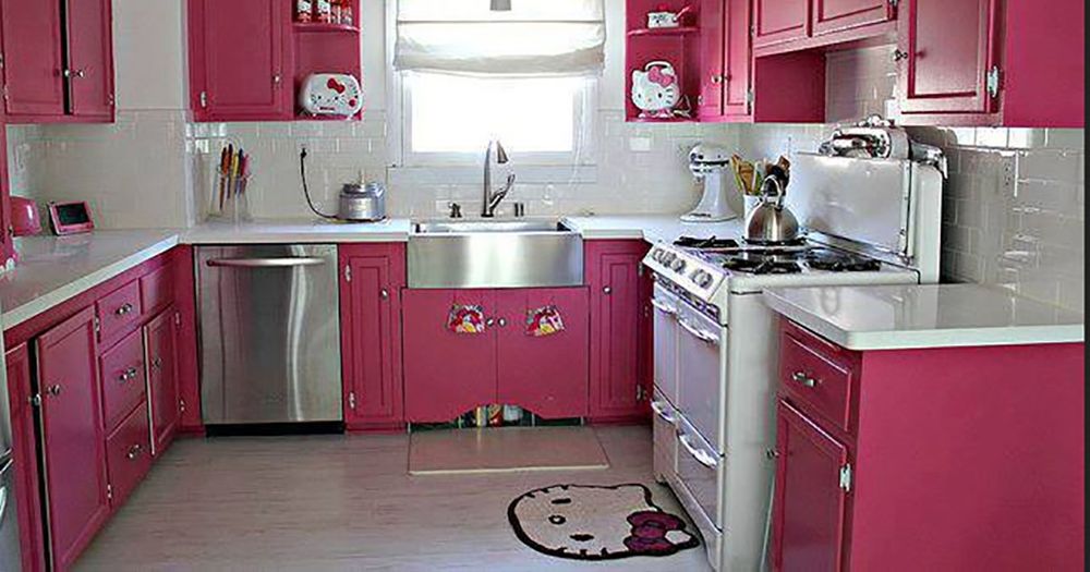 Hello Kitty Kitchen...okay!