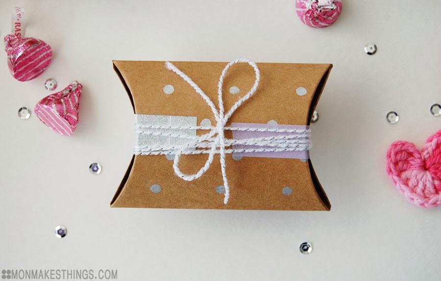 mon makes things Pillow Box Valentine's