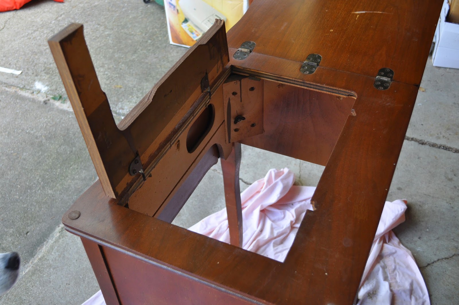 The Froelich Diaries Refurbished Sewing Machine 31 Days of