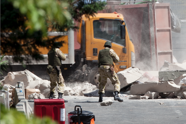 Появились солдаты: