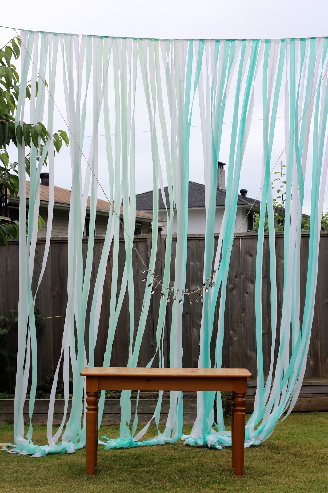 maynard made STREAMER BACKDROPS DIY