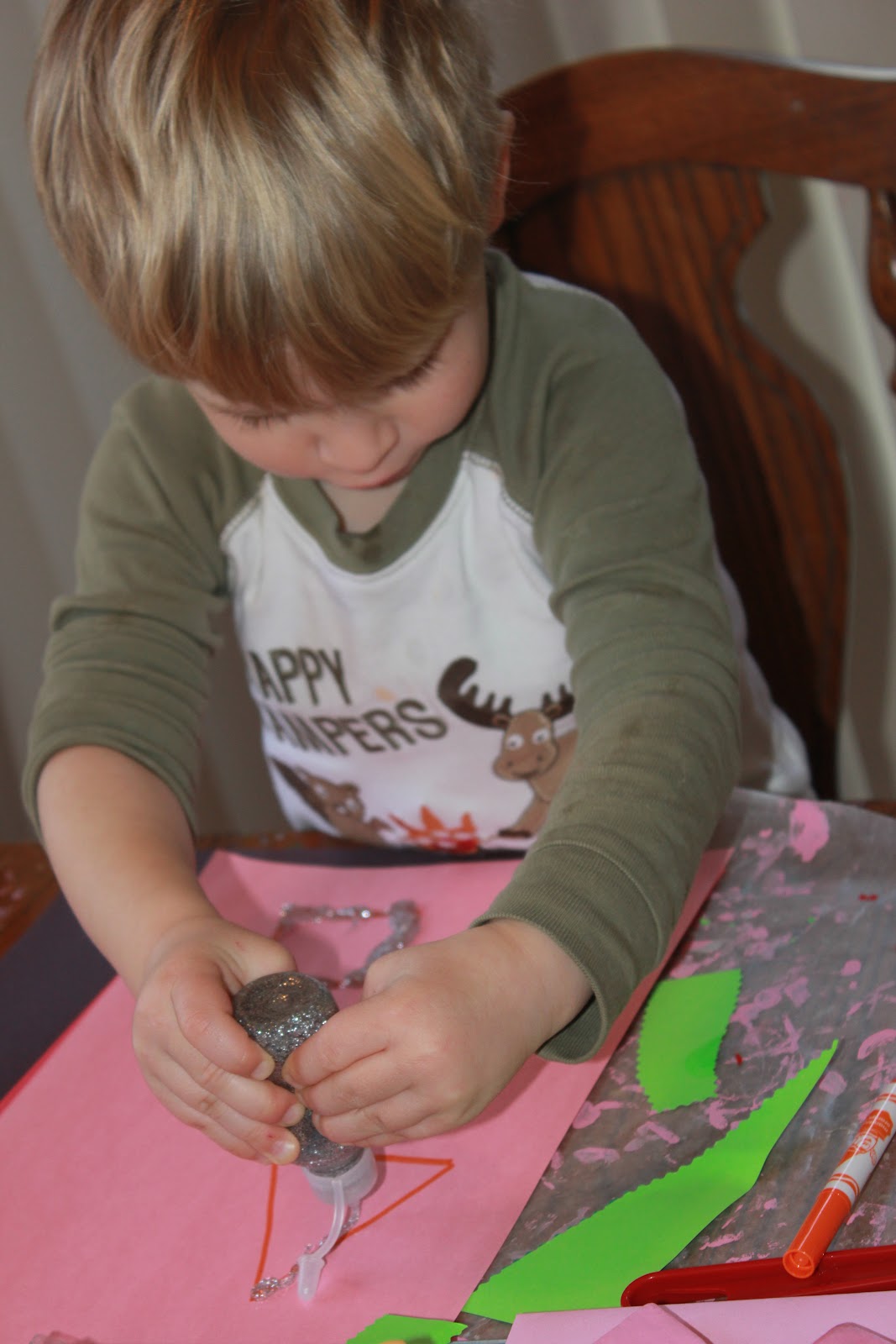 Momma's Fun World Learning to write with glitter pens