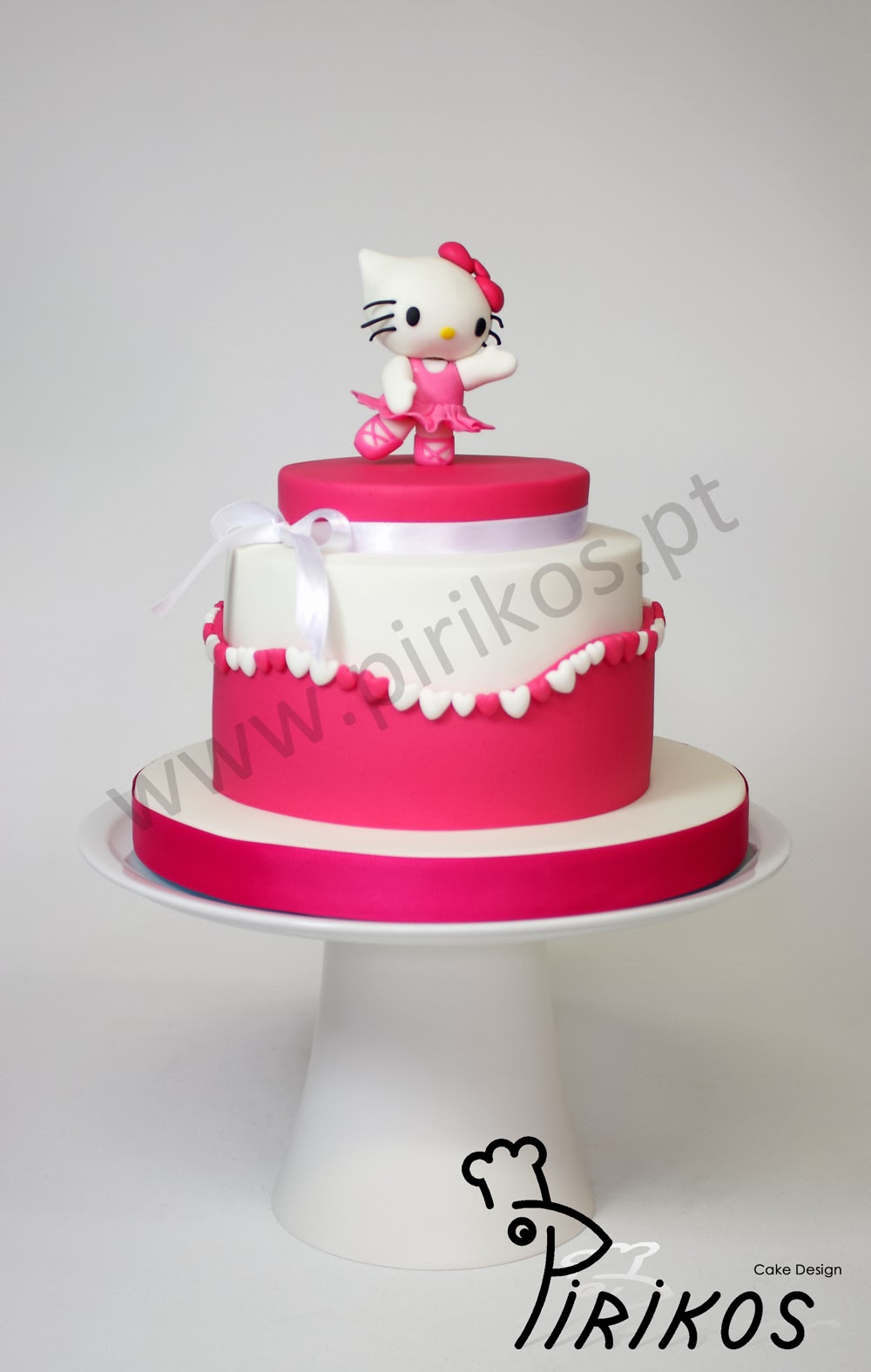 Pirikos Cake Design: Bolo Hello Kitty Bailarina