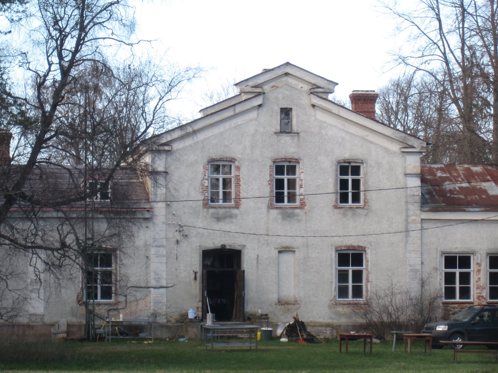 threewishesonly BEE DAY IN PIKVA I