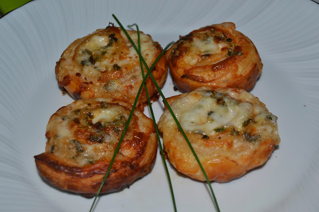 Rollitos De Hojaldre Con Sabor A Pizza
