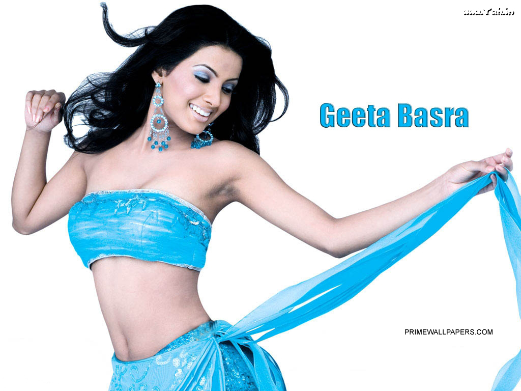 zoom on actress: geeta basra hot