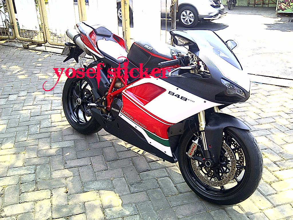Warna Cutting Stiker Yang Cocok Buat Ayla Merah Dhocut Xron
