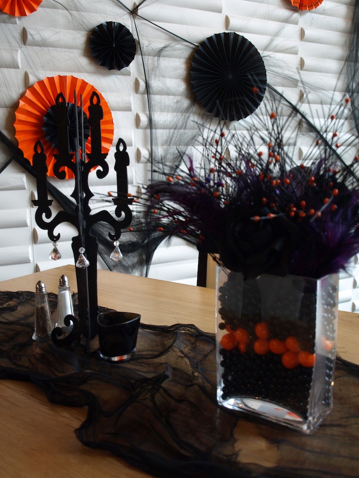 Restaurant Halloween Decoration : A party style halloween restaurant decorations