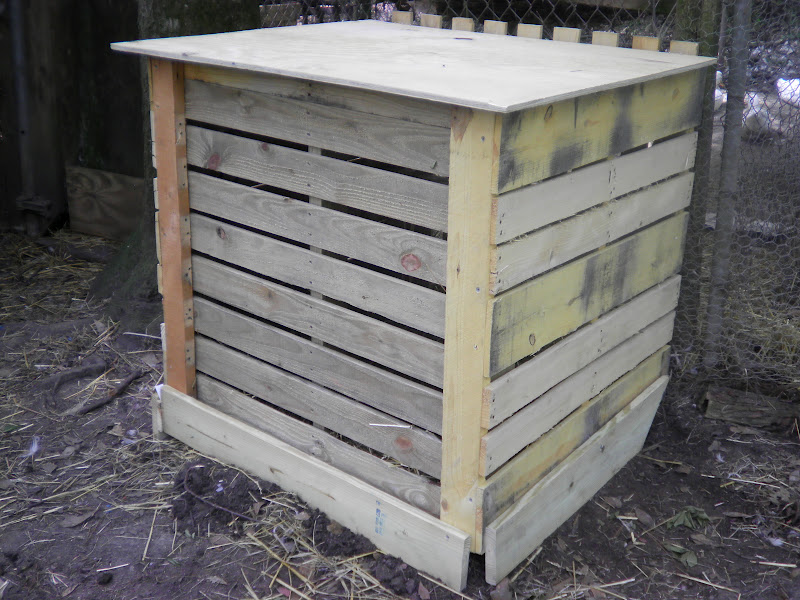 Simply Self Sufficiency Duck Pallet House