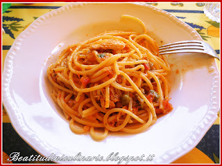 Sgombri alla livornese con gli spaghetti