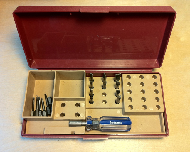 The Vintage Singer Sewing Machine Blog: Screwdrivers, Part 3: Which Set
