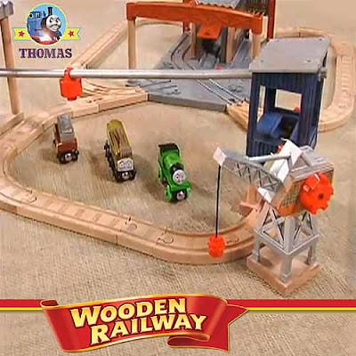 New Thomas and friends Percy at the Dieselworks playset Learning Curve toy wooden railway train set