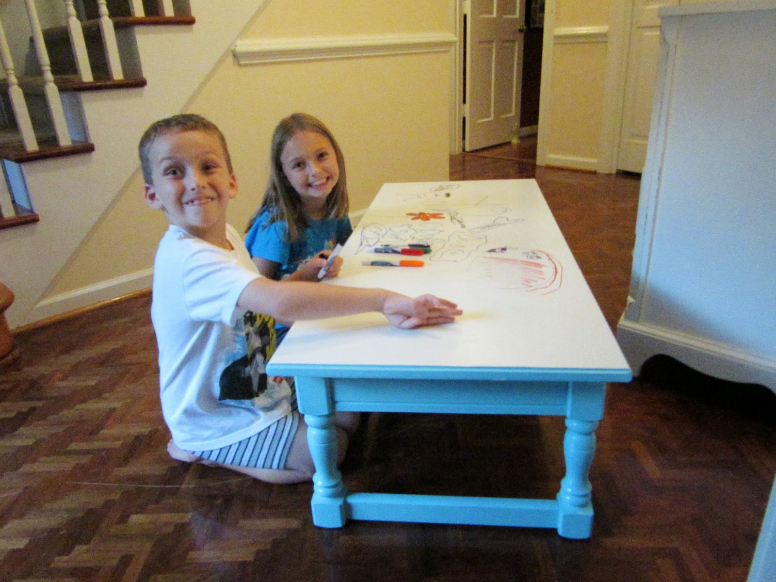 SoVA Mom DIY Dry Erase Table