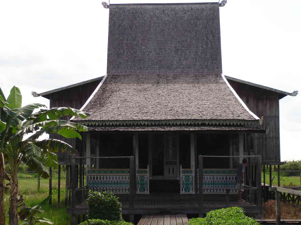 Upacara Adat Maccera Tasi Dan Peninggalan Sejarah Provinsi ...