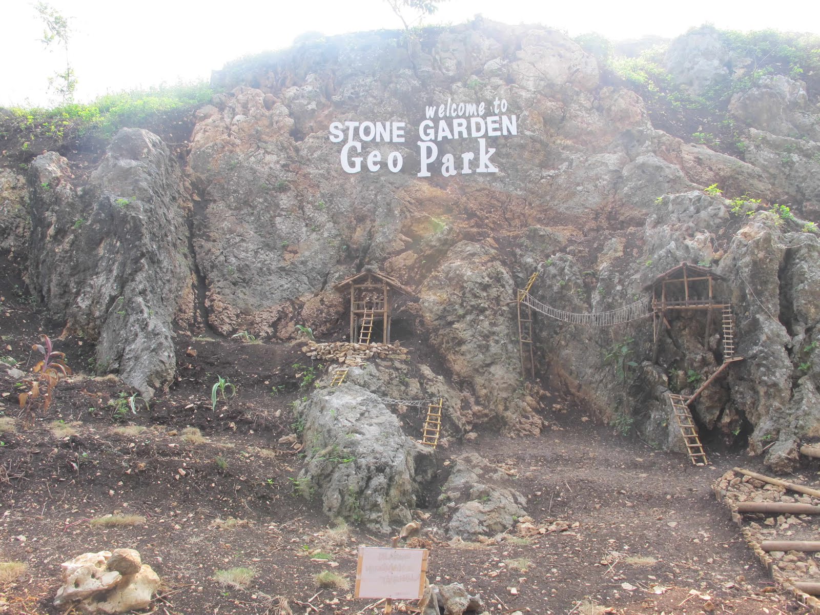Tempat Wisata Stone Garden Padalarang Kabupaten Bandung ...