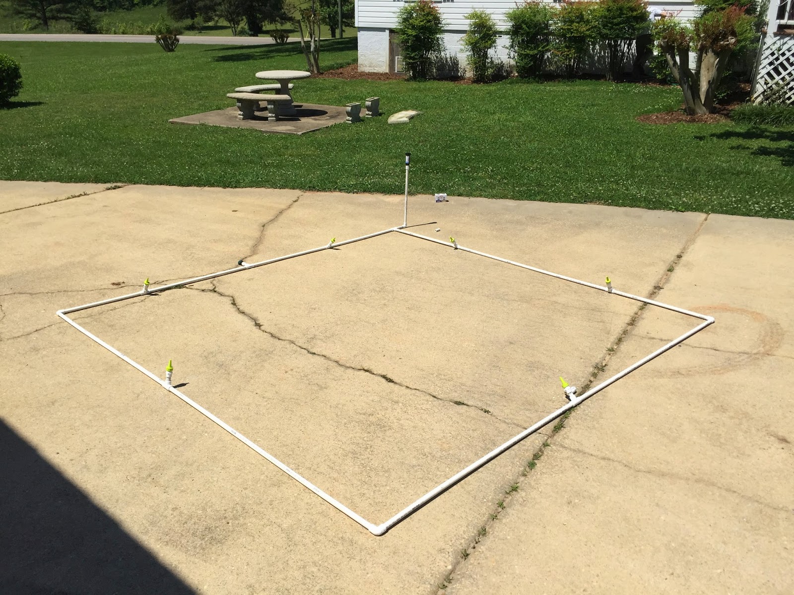 Little White House Blog Our Diy Splash Pad
