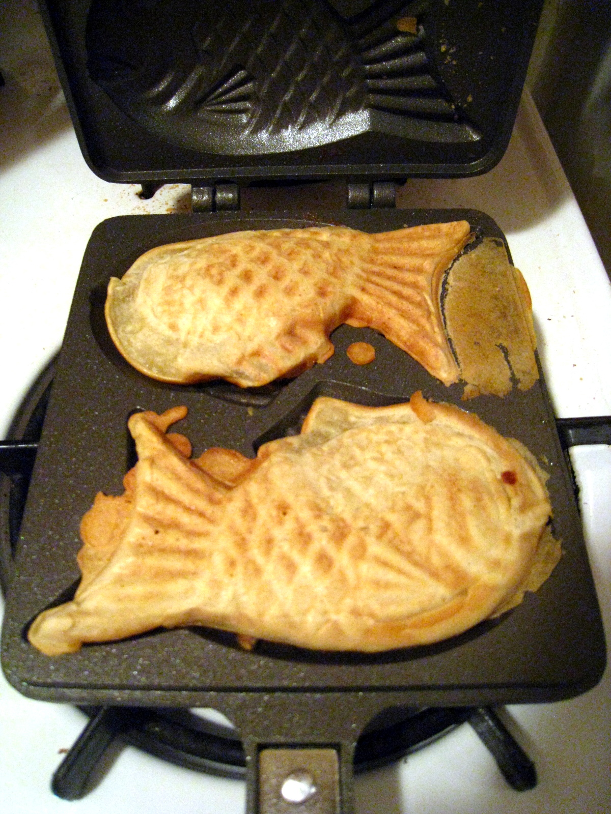 Ooh Mummy! Making Taiyaki using my Fishshaped, CastIron Mould )