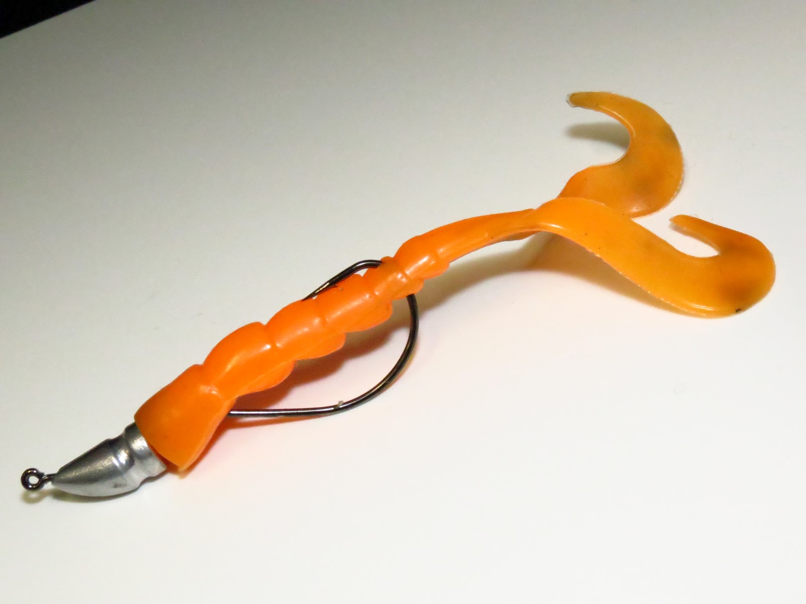 Chris's Fishing Tackle Tips and Reviews Using Weedless Hooks