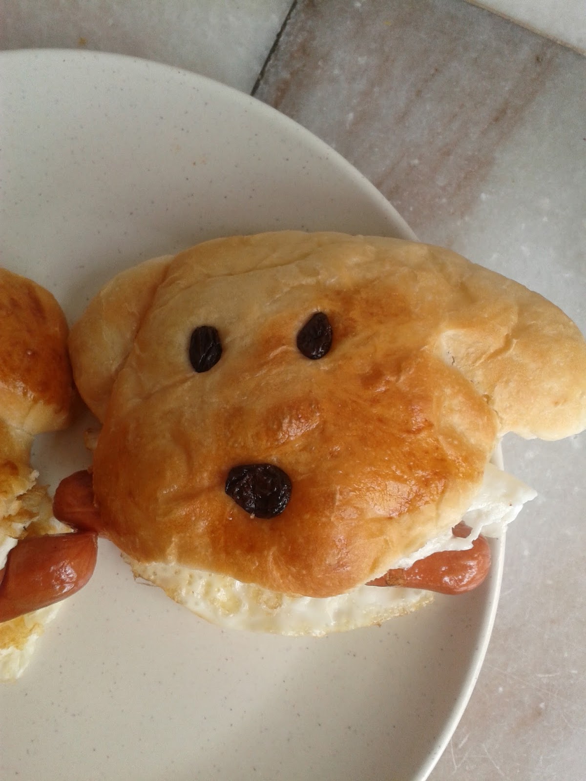 Dog Shaped Bread-可愛狗狗麵包 !!!食譜 by Grace Bon Appetit - Cookpad