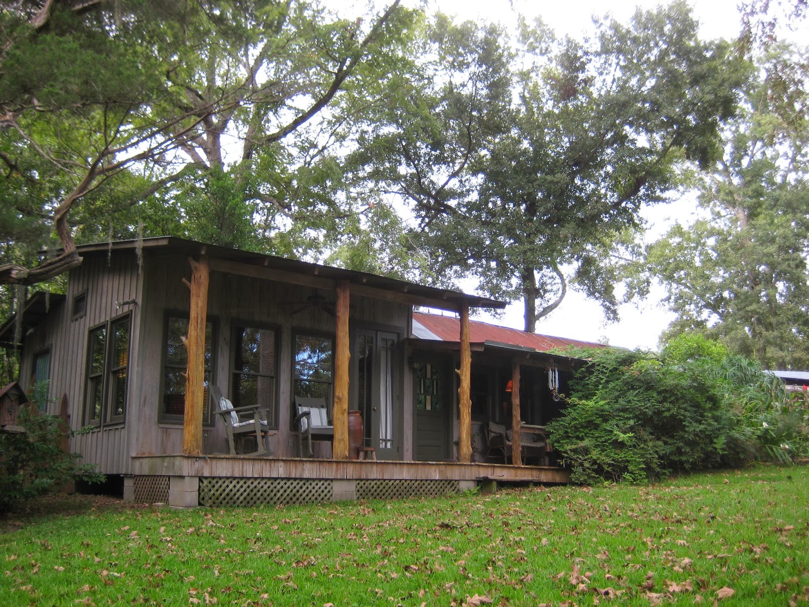 Living Life in Louisiana The Shadetree Inn St. Francisville, LA