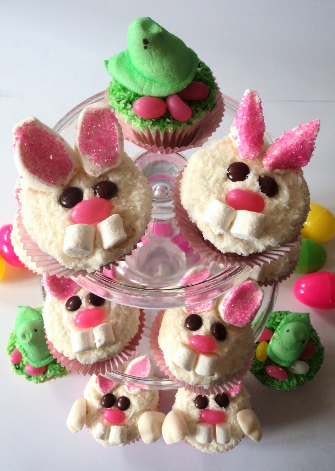 PartyTales Cupcakes BUNNY CUTE! Easter cupcakes for my peeps.