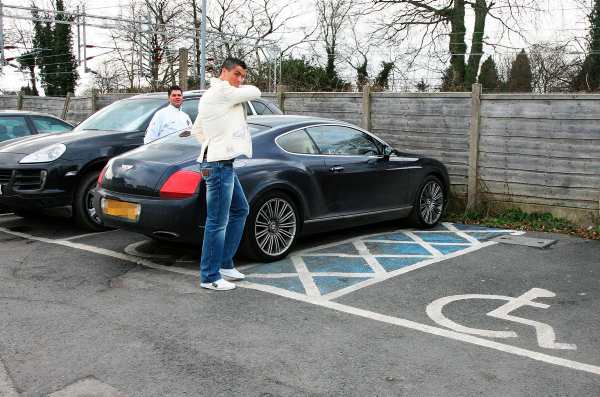 Football Legends: cristiano ronaldo cars