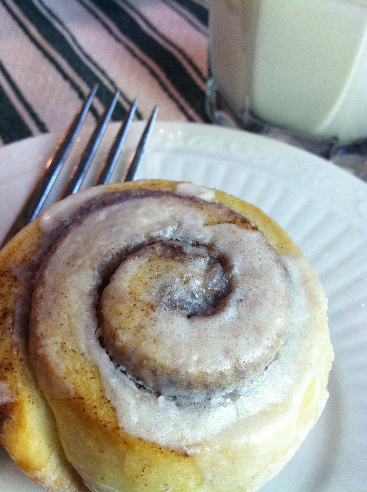 Smack Yo' Momma That's Good! No Rise Cinnamon Rolls