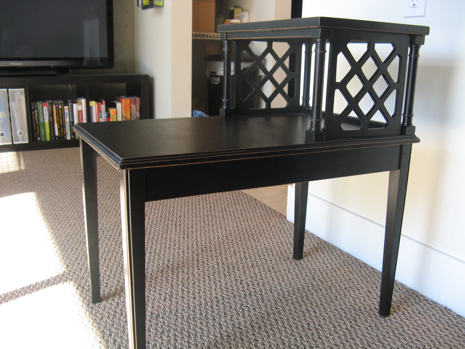 Thrifty Business Phx Vintage French Provincial Two Tier End Table