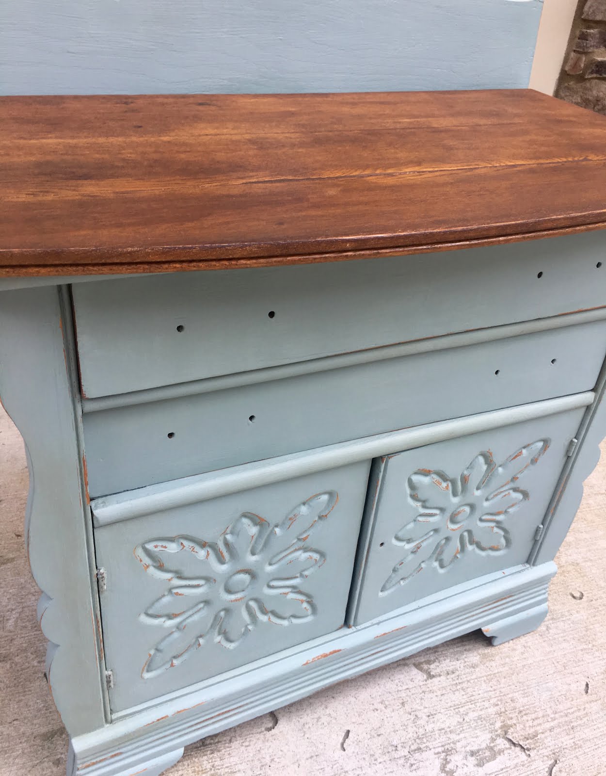 Magnolia Mamas Chalk Paint by Annie Sloan