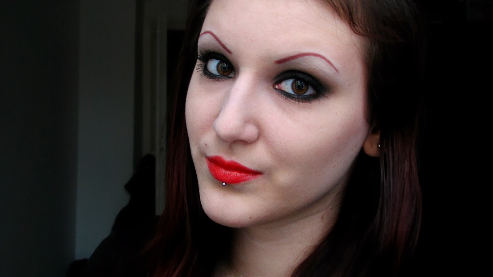 Lena Lednicka Full Face Goth DRUGSTORE Smokey Eye + Red Lip [MAKEUP