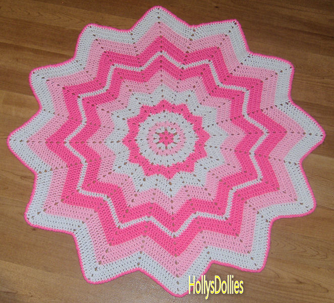 Hollys Crafts Blog: Crocheted Round Ripple Baby Blanket in ...