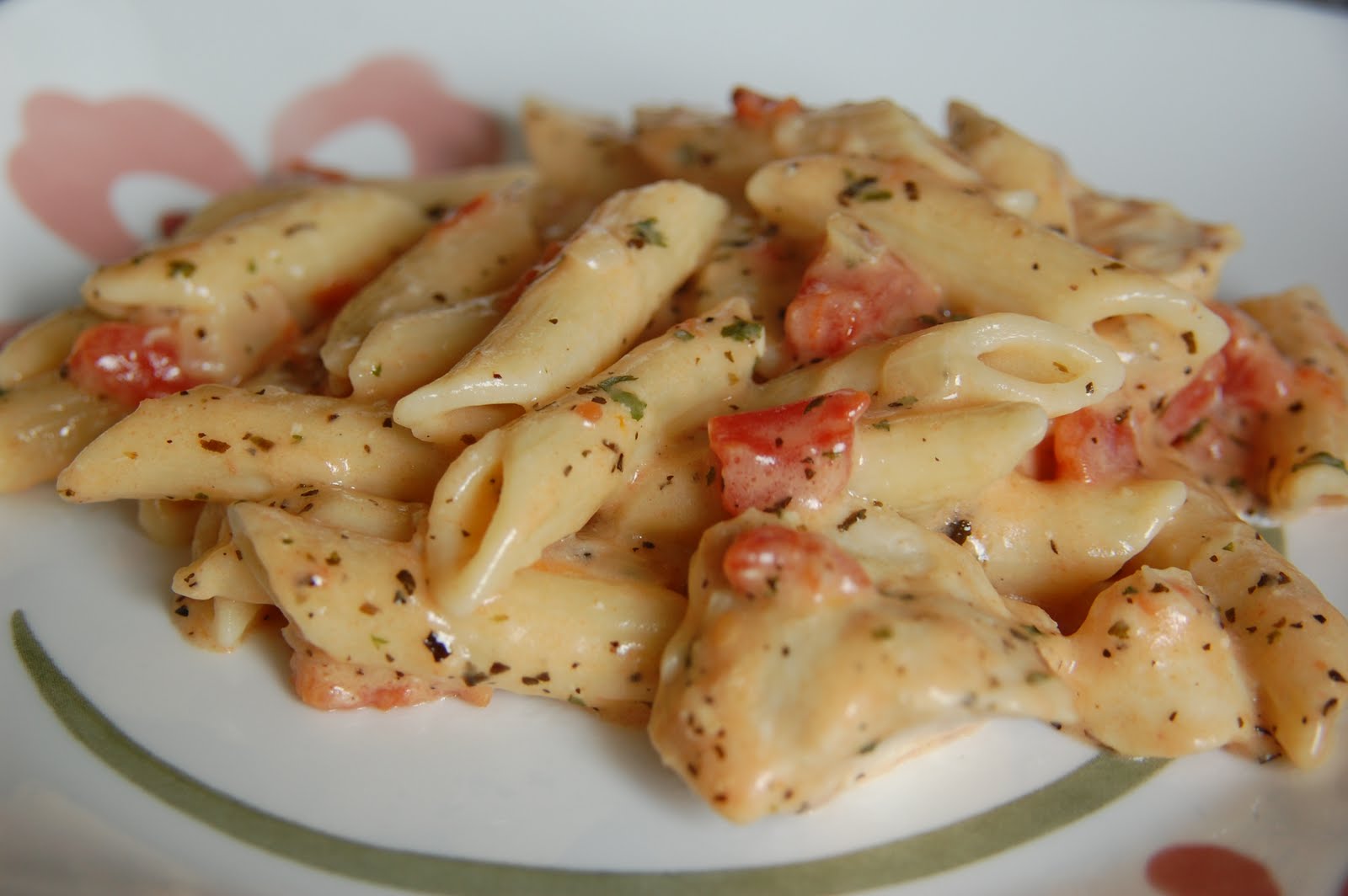My Remodeled Nest Chicken Tomato Alfredo=YUM!