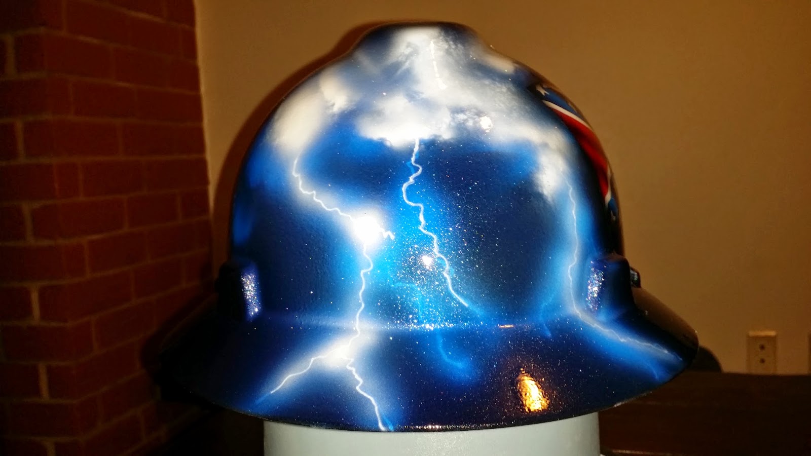 Zimmer DesignZ Custom Paint Custom hard hat painted with Southern
