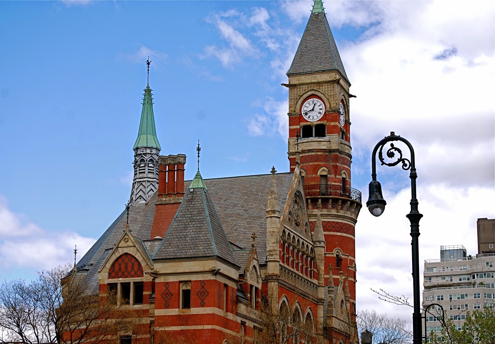 NYC ♥ NYC Jefferson Market Library