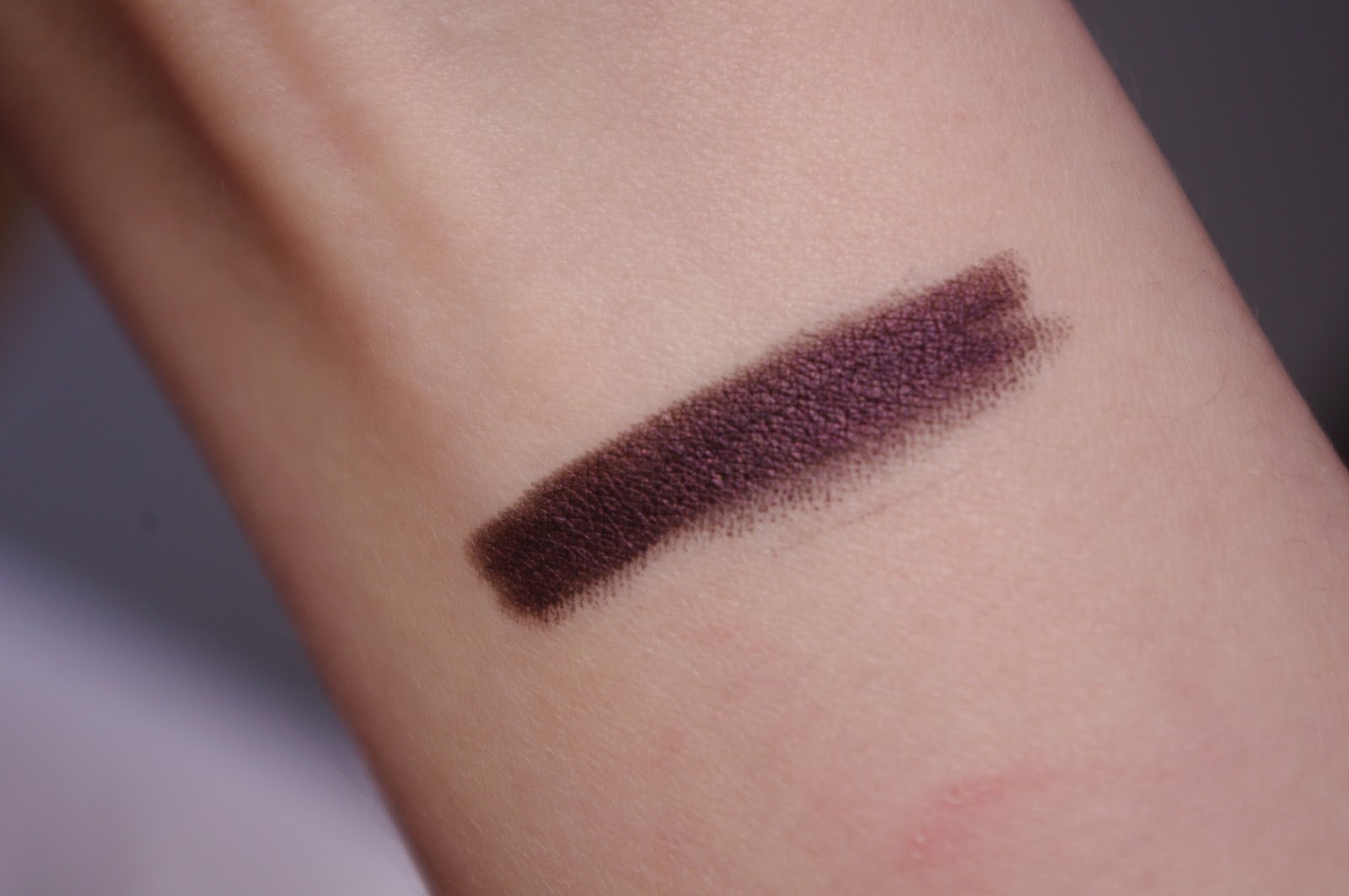 I am looking for a really nice long lasting Aubergine/Eggplant eyeliner
