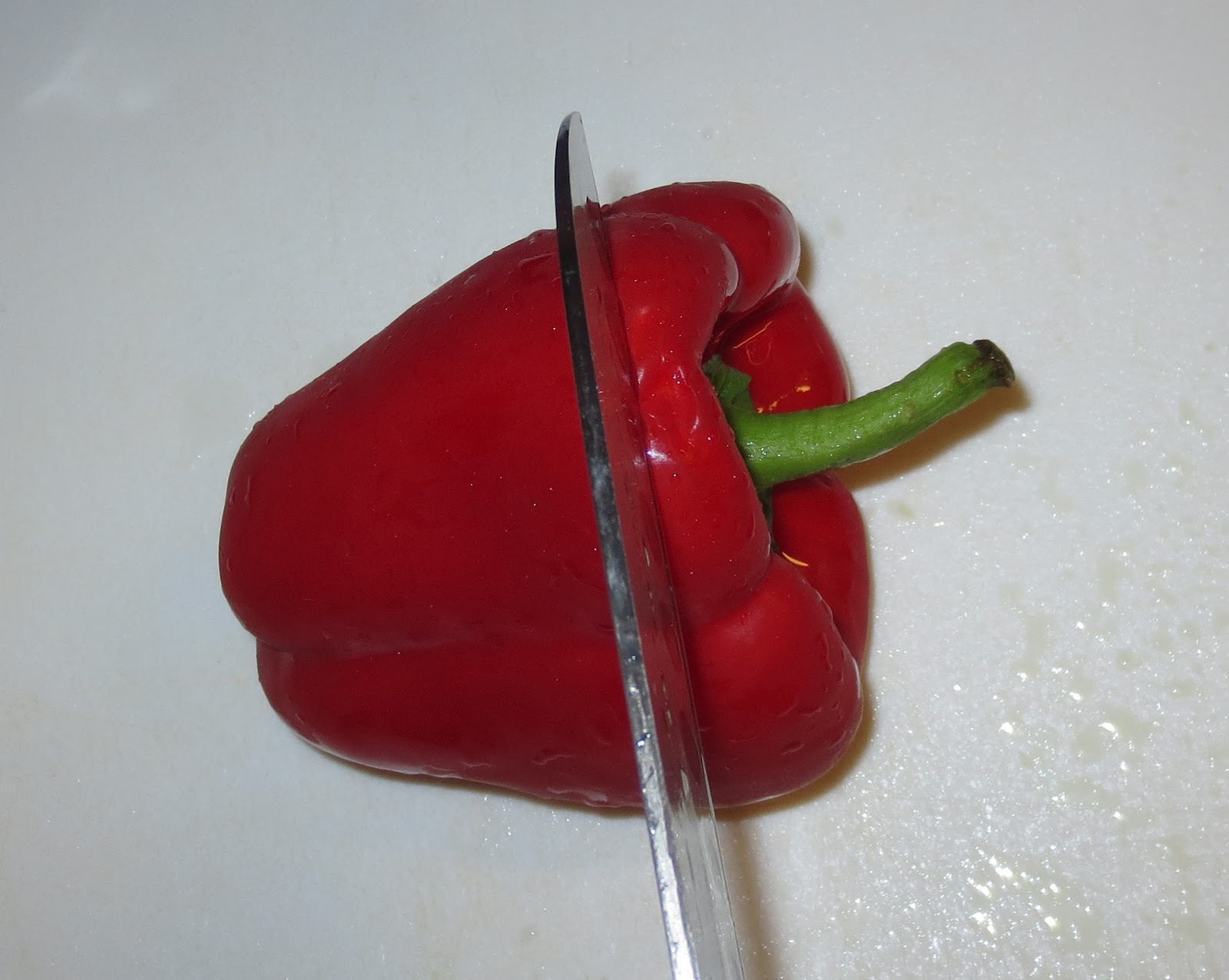 Thoroughly Modern Mrs. Tip Tuesday Cutting Peppers