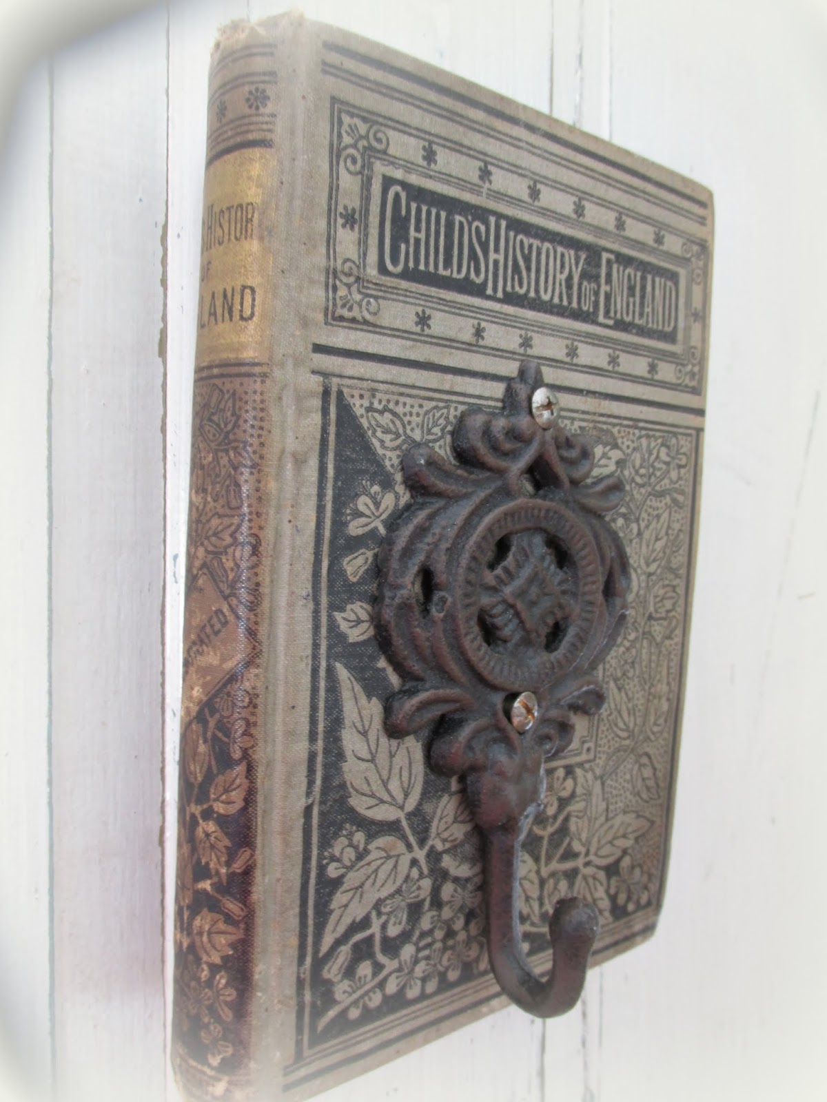 The Darling Touch Vintage Book Hooks