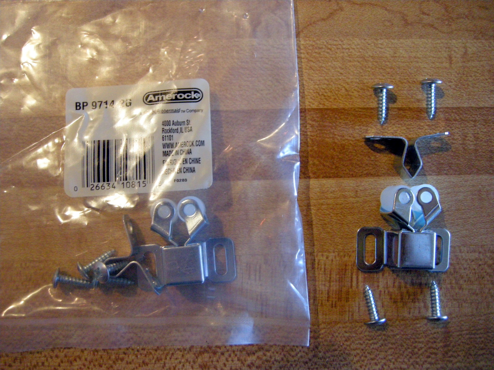 How to install upper kitchen cabinets We found these, but I'm sure what these are called. The receipt says