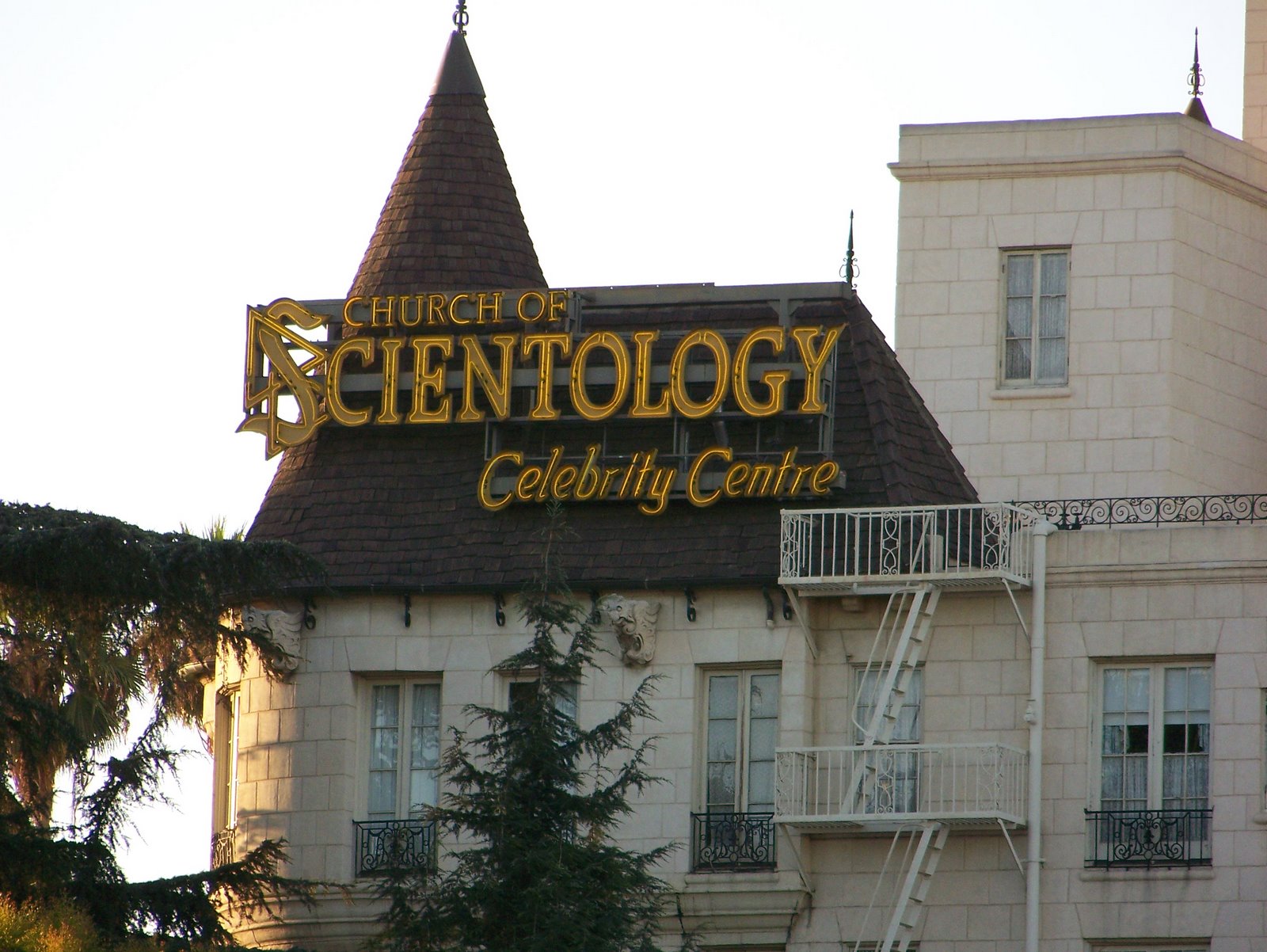 JITAMBUE & JIELIMISHE SCIENTOLOGY!!!!!!!!!!!!!!!!!!!!