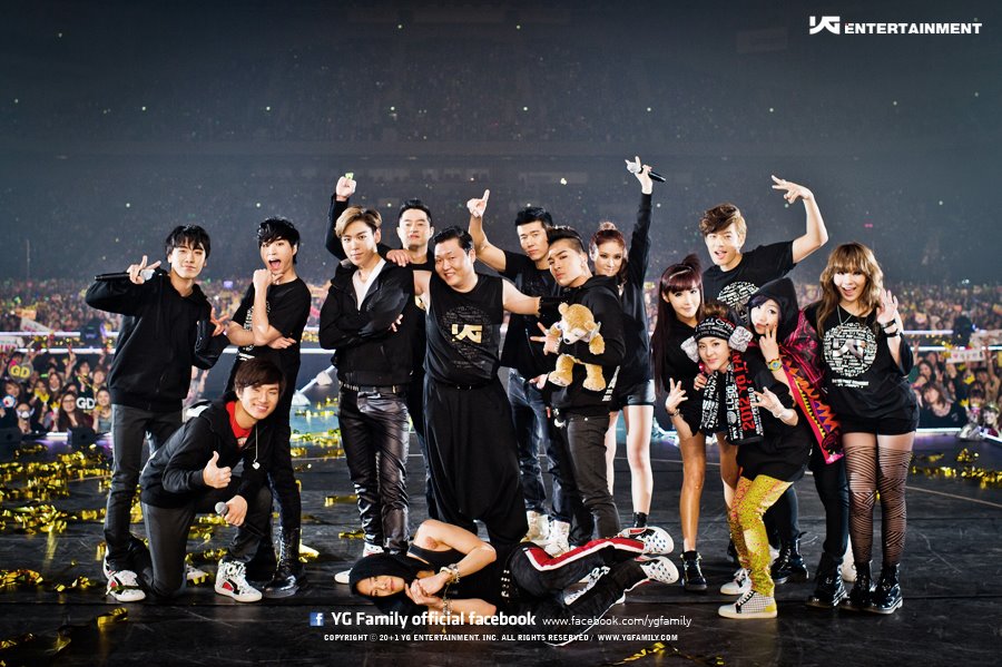 [Pics] YG Family Facebook subió: YG Family Concert en Saitama  YG+FAMILY
