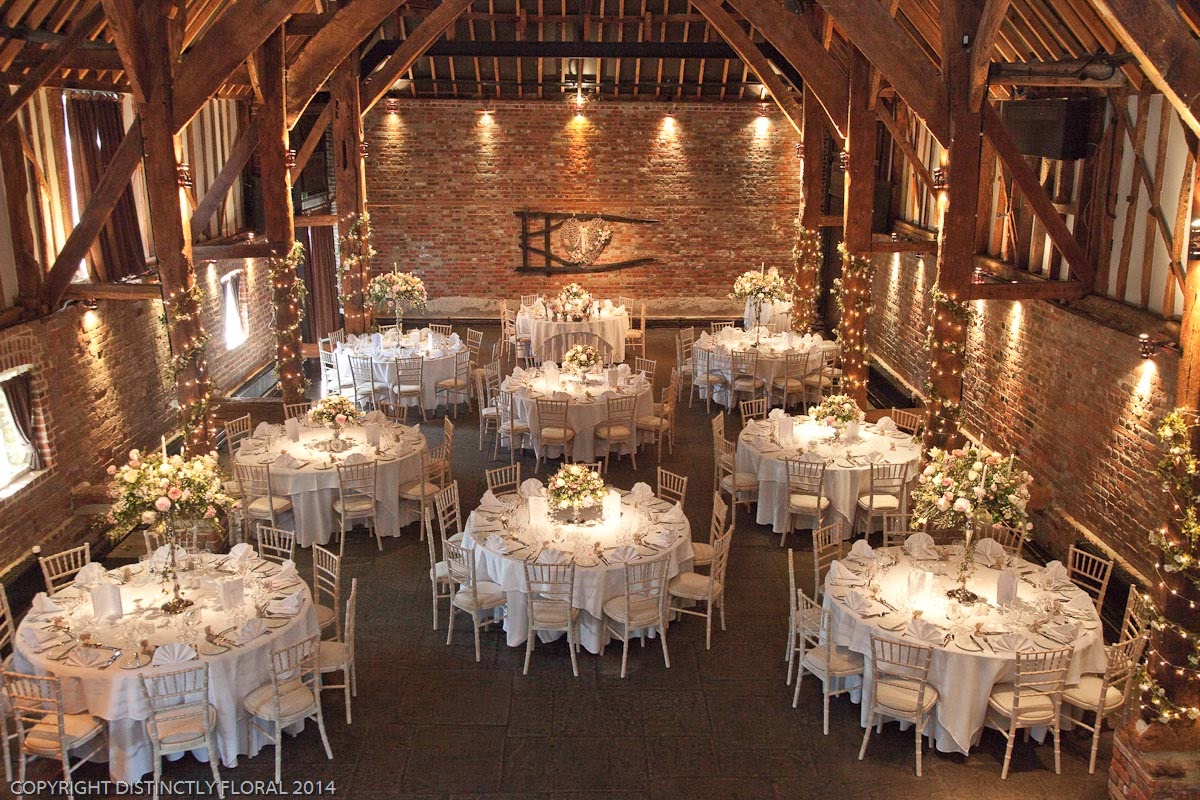 Distinctly Fl Carly And Joe S Soft Pretty Cooling Castle Carly And Joe S Soft Pretty Cooling Castle Barn Wedding