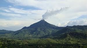 PEGUNUNGAN YANG ADA DI INDONESIA: NAMA-NAMA SEBAGIAN PEGUNUNGAN DI