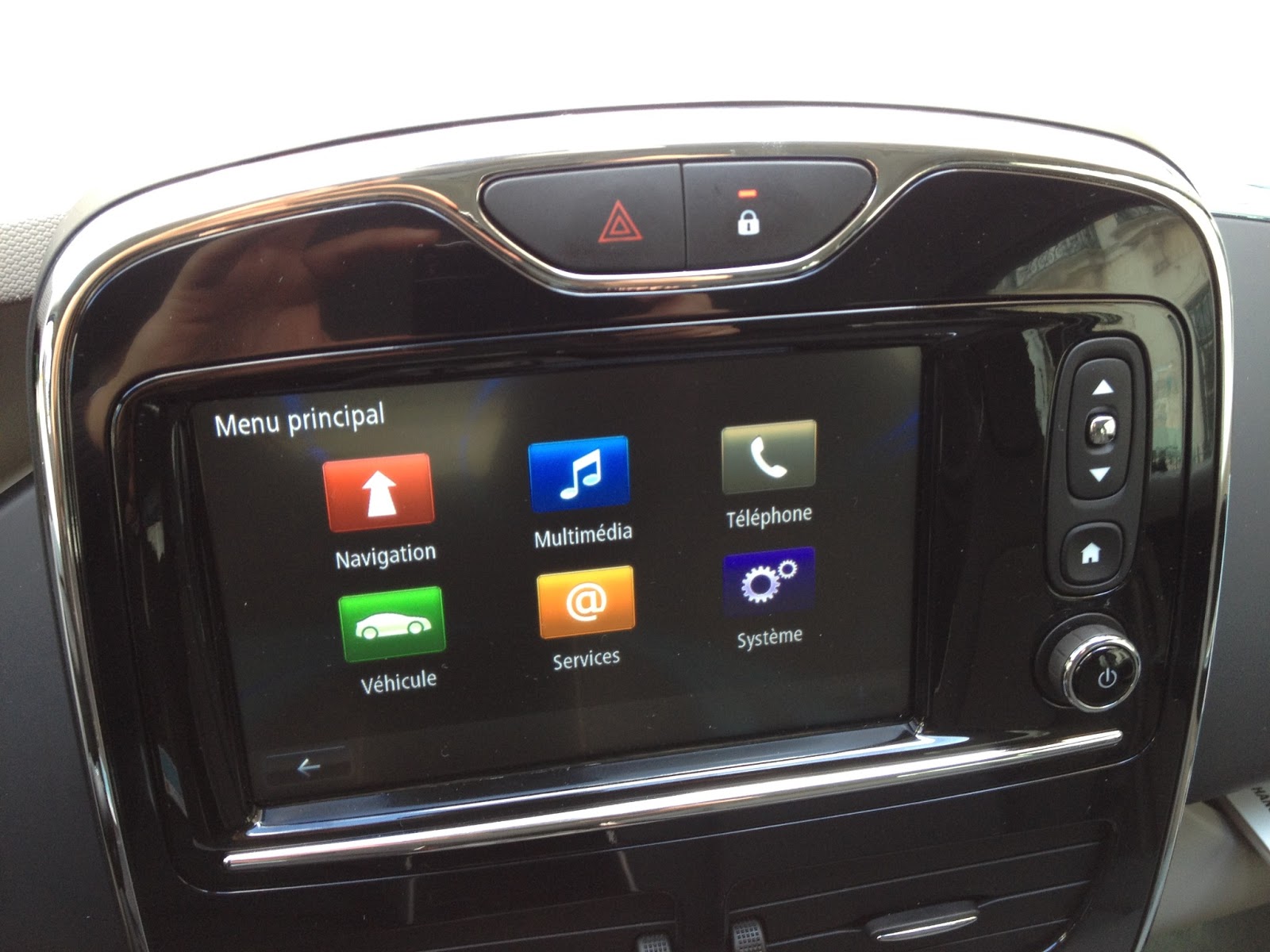 Voiture communicante: Que vaut la tablette R-Link de la ...